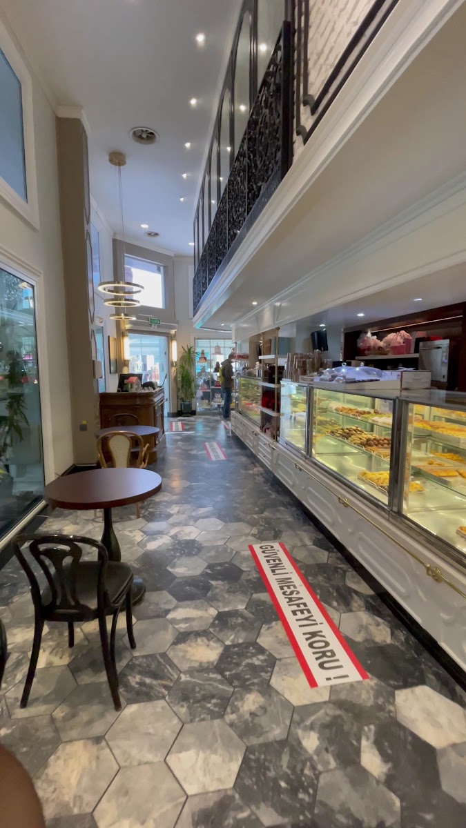 Reyhan Pastanesi Bostanlı — fotoğraf 3