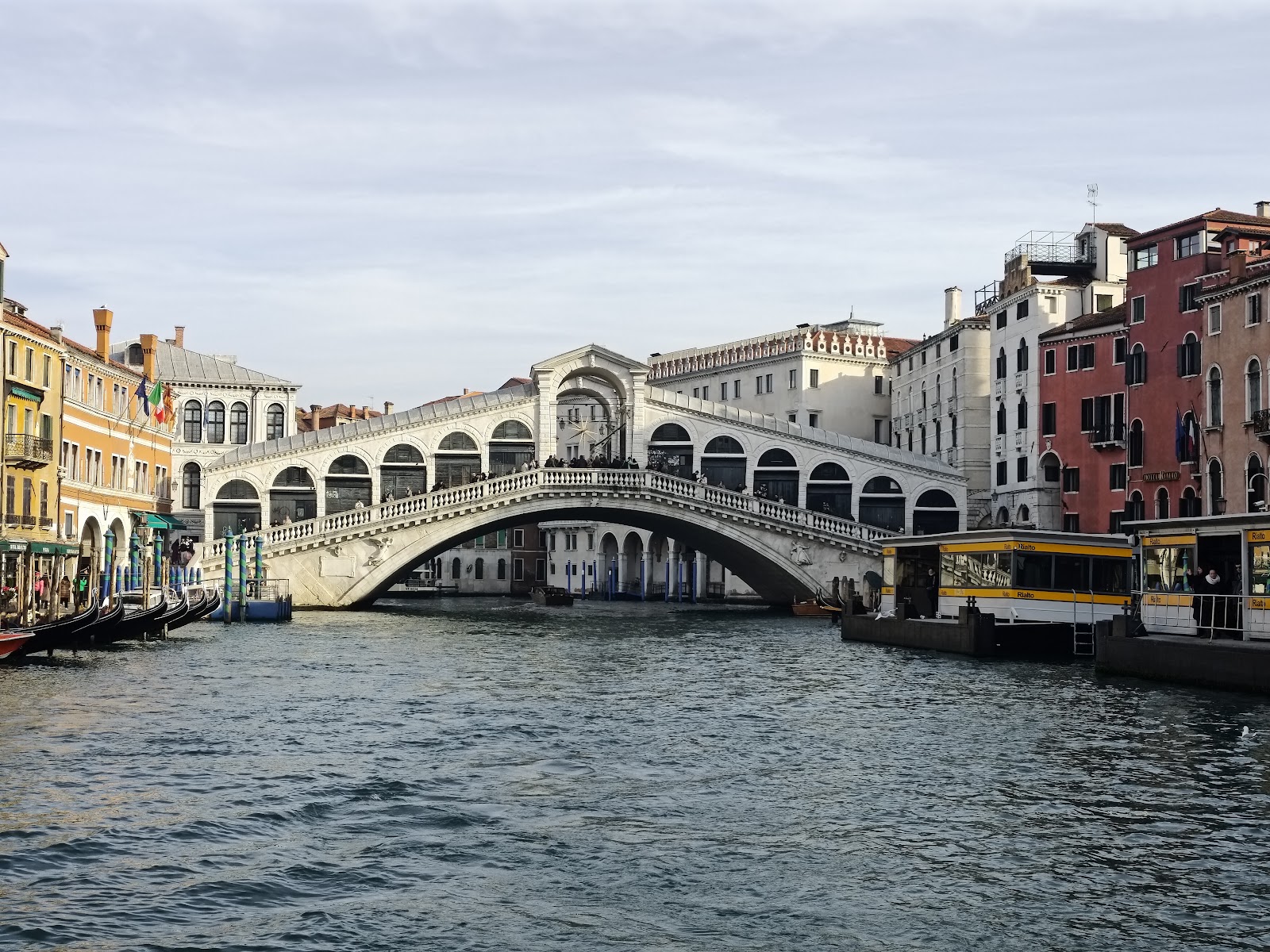 Rialto Köprüsü — photo