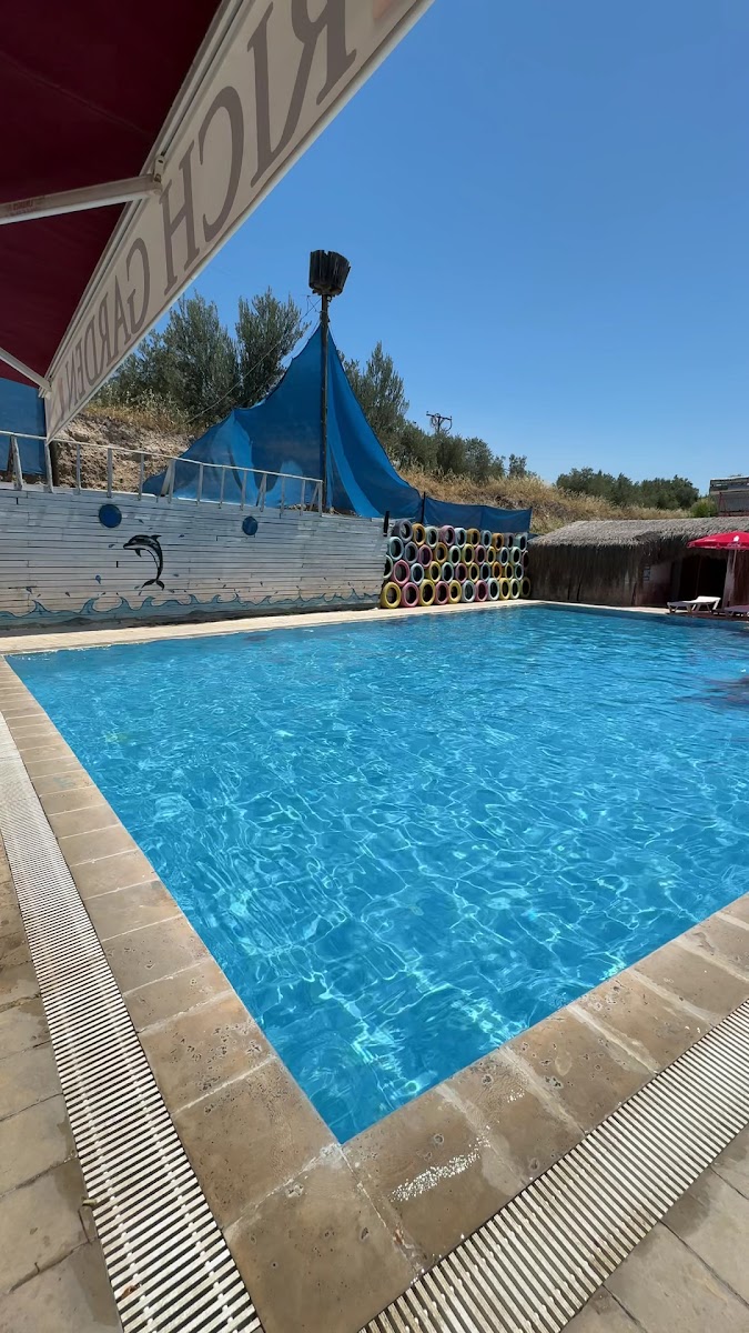 Rich Garden - Kır Bahçesi — photo 3