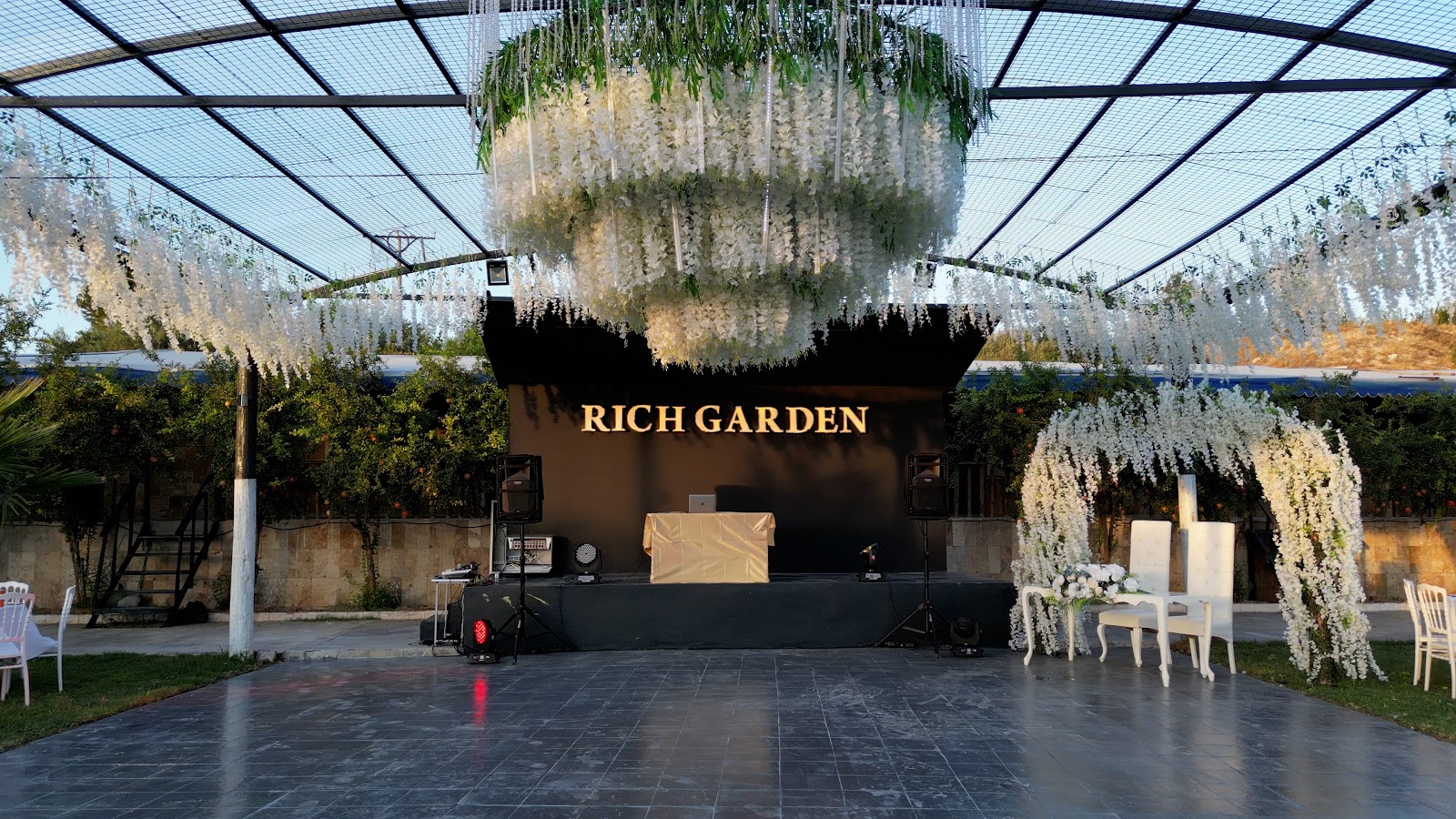 Rich Garden - Kır Bahçesi — photo 4