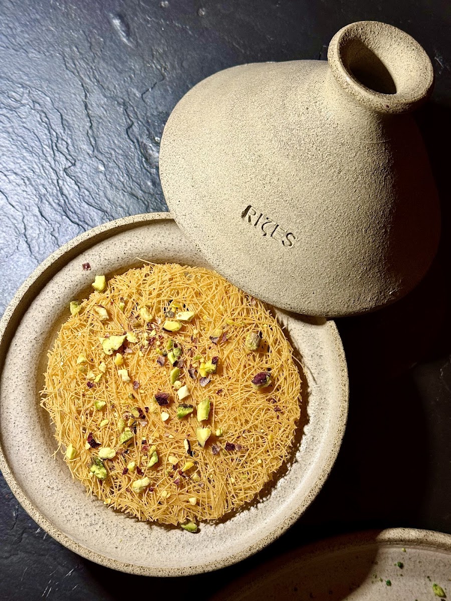 Rizes Gastro Taverna Santorini — photo 11