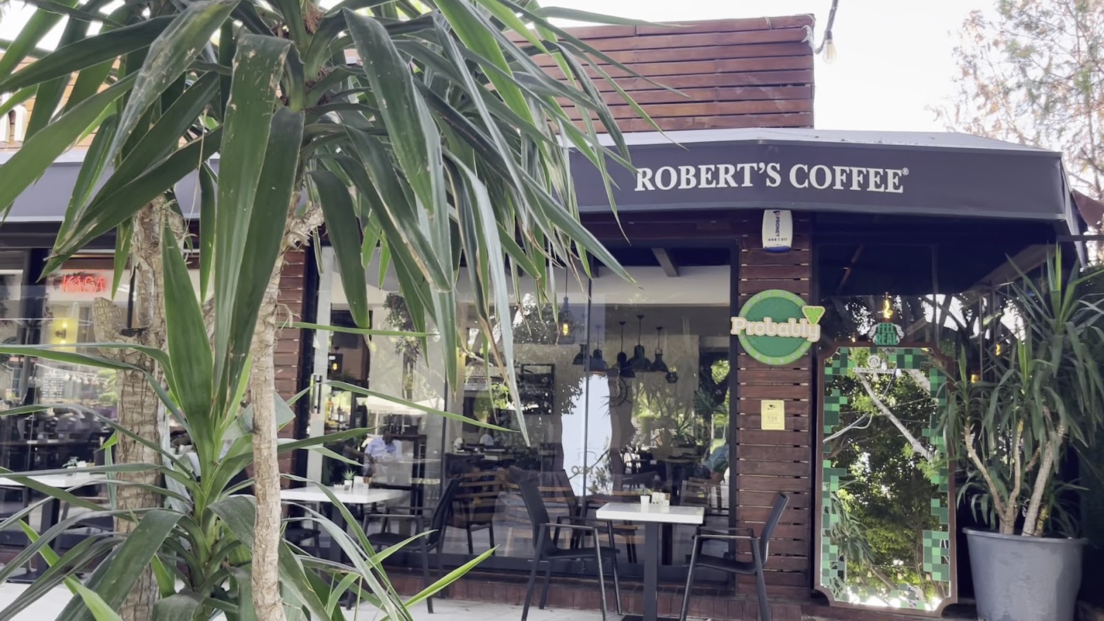 Robert’s Coffee Kent Meydanı — photo 3