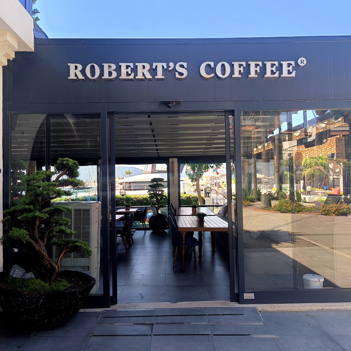 Robert's Coffee Netsel Marina — fotoğraf