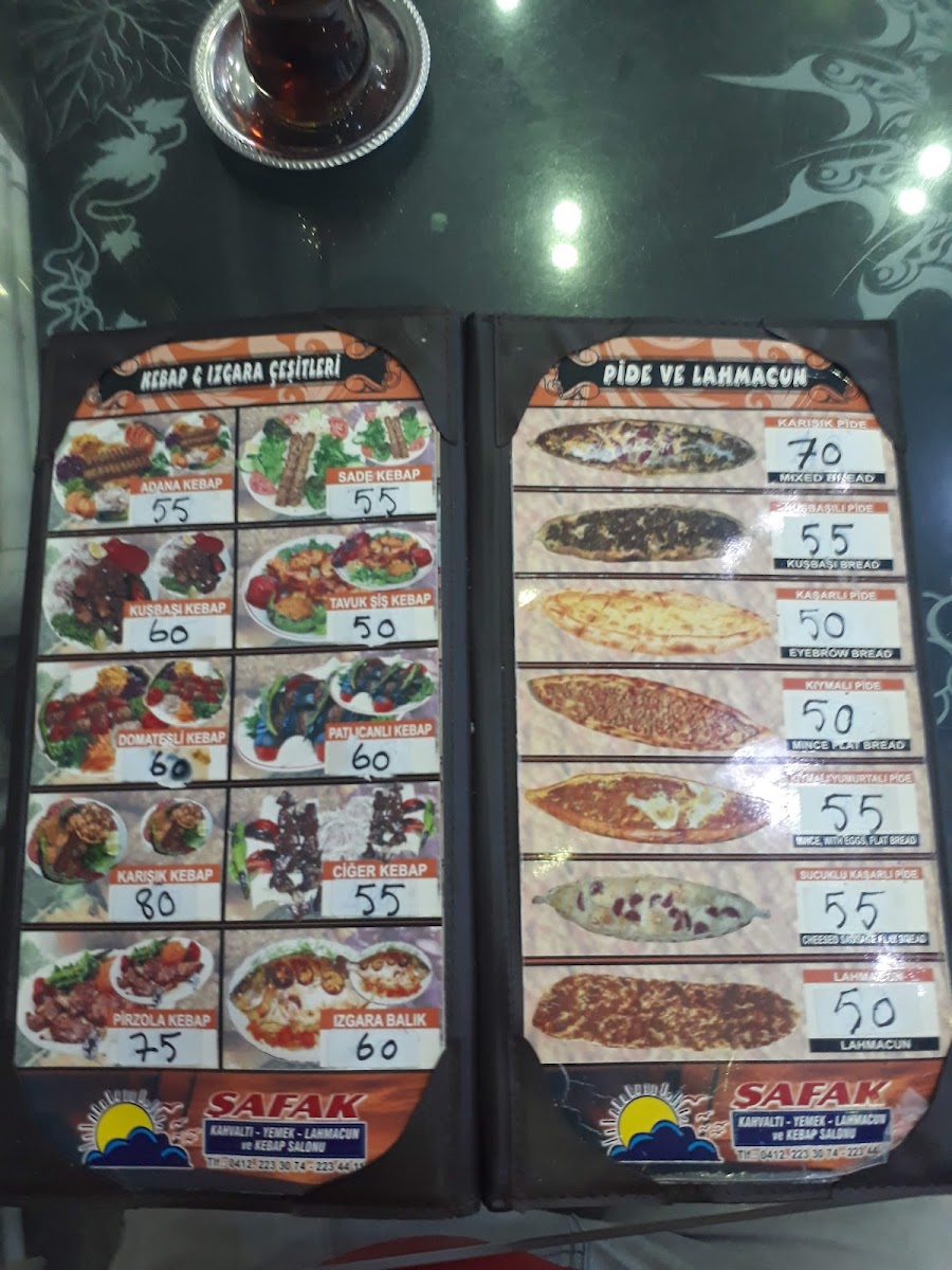 Şafak Kahvaltı Sulu Yemek Kebap Lahmacun Pide Ve Kelle Paça Salonu — fotoğraf 4