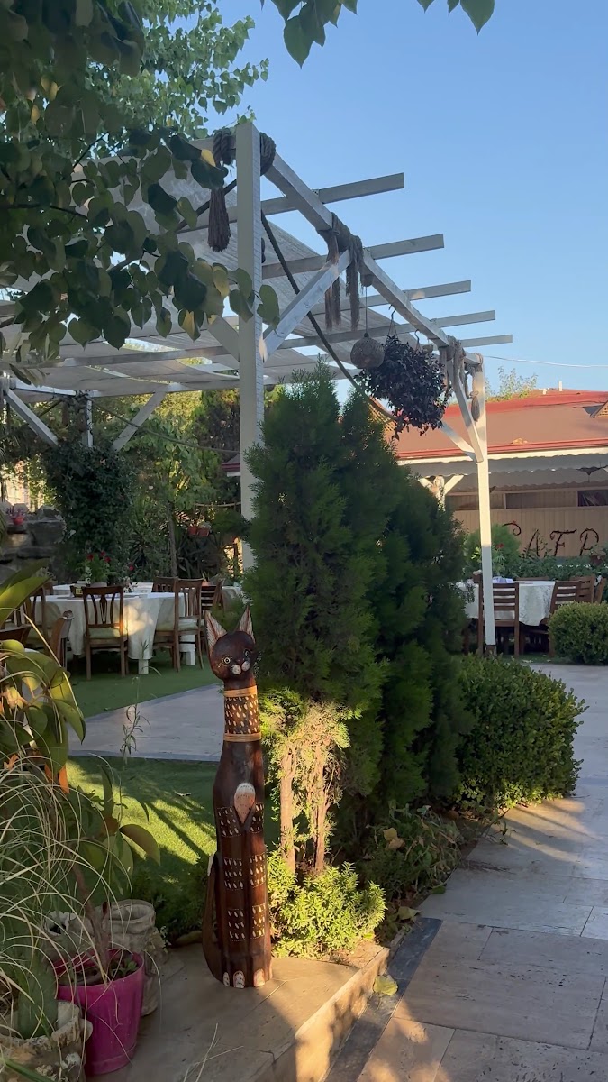 SAFRAN BAHÇESİ CAFE RESTOURANT — fotoğraf 3