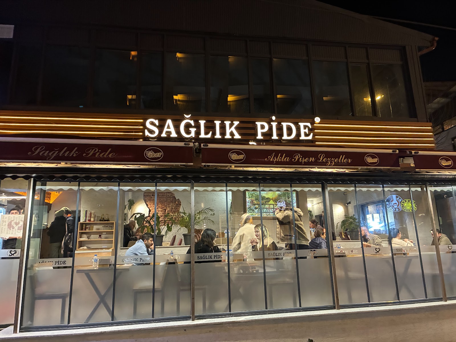 Sağlık Pide Adalar — fotoğraf