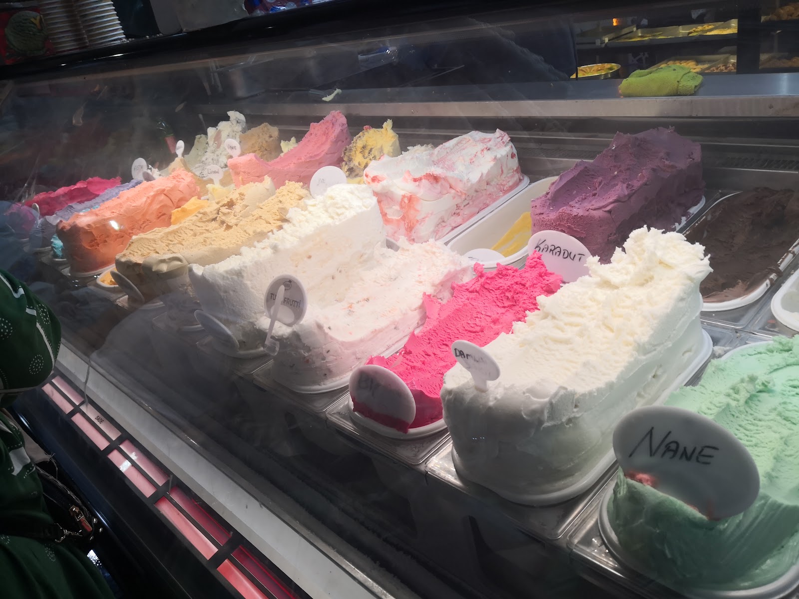 Şahin Pastanesi — fotoğraf 5