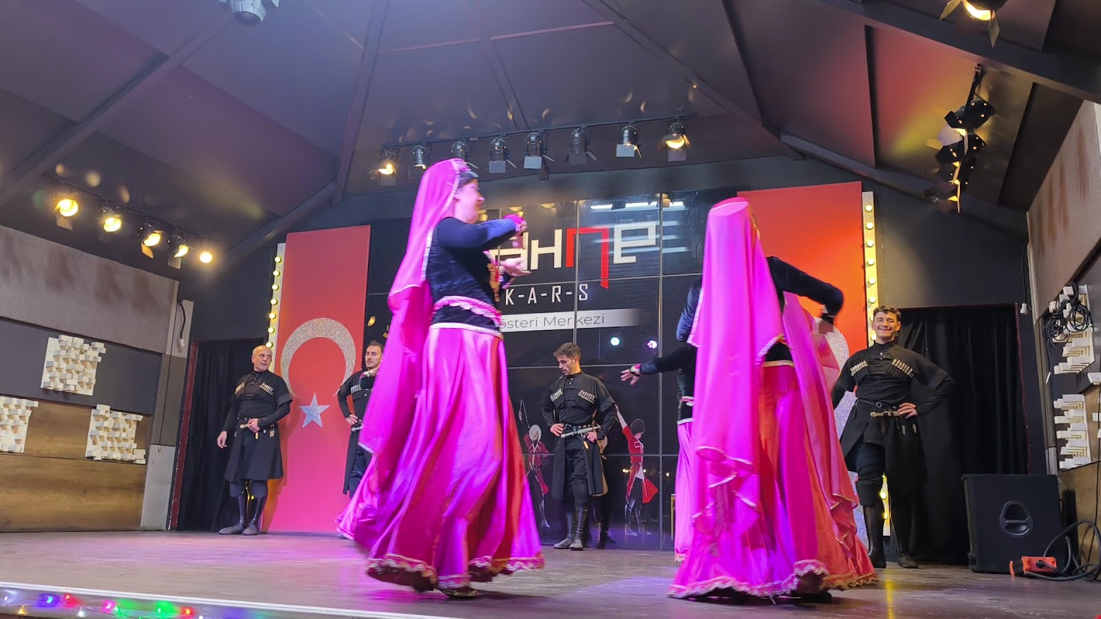 Sahne Kars — fotoğraf 3