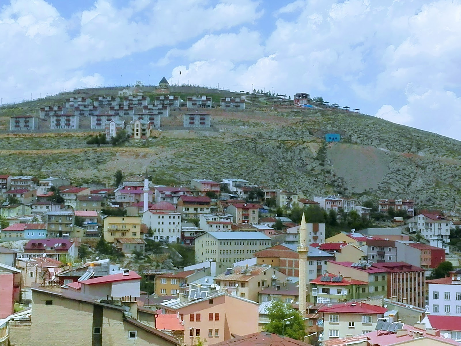 Şair Zihni Anıtı — fotoğraf 1