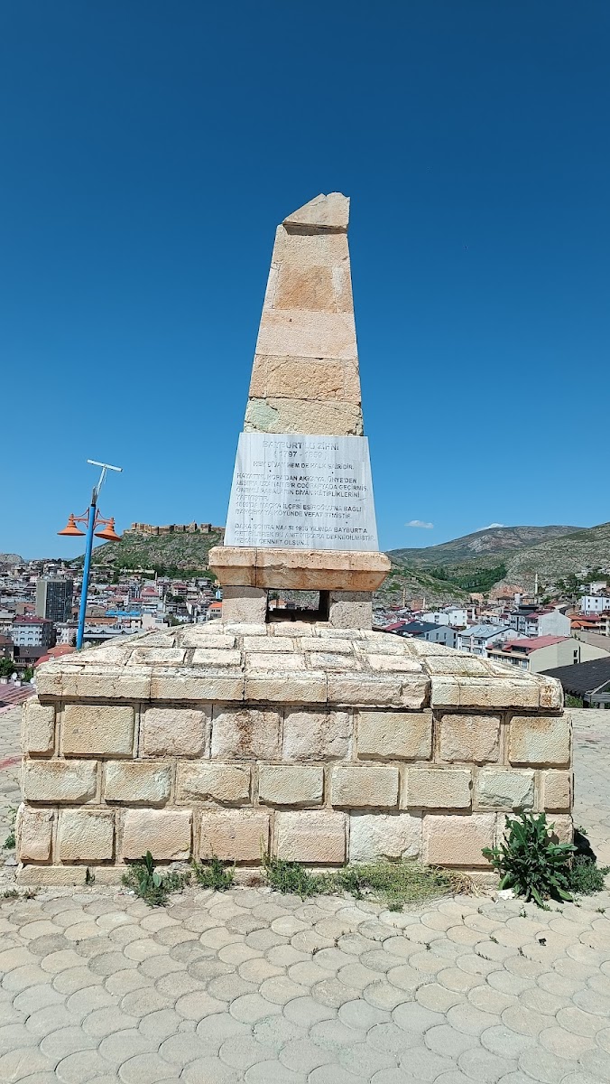 Şair Zihni Anıtı — fotoğraf 2