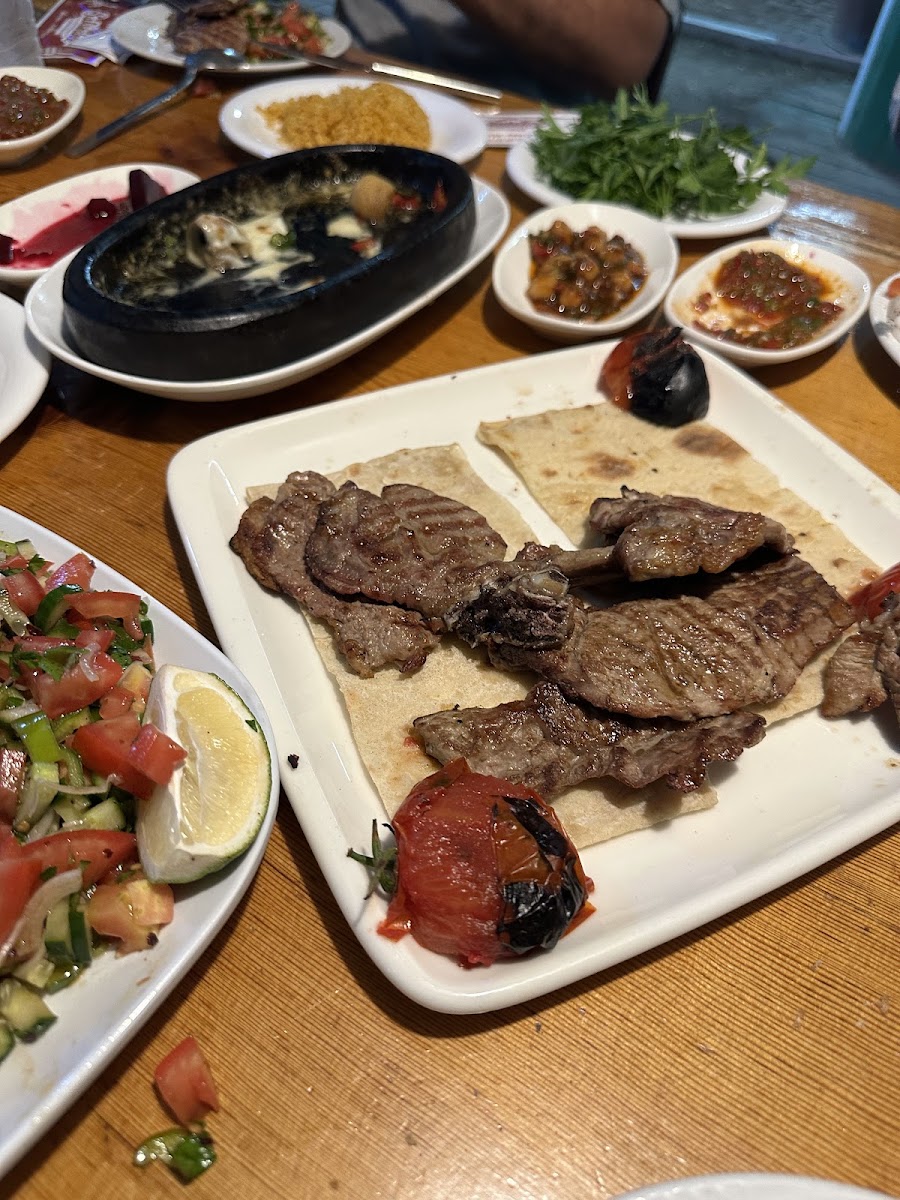 Saklı Bahçe Et Lokantası — photo 3