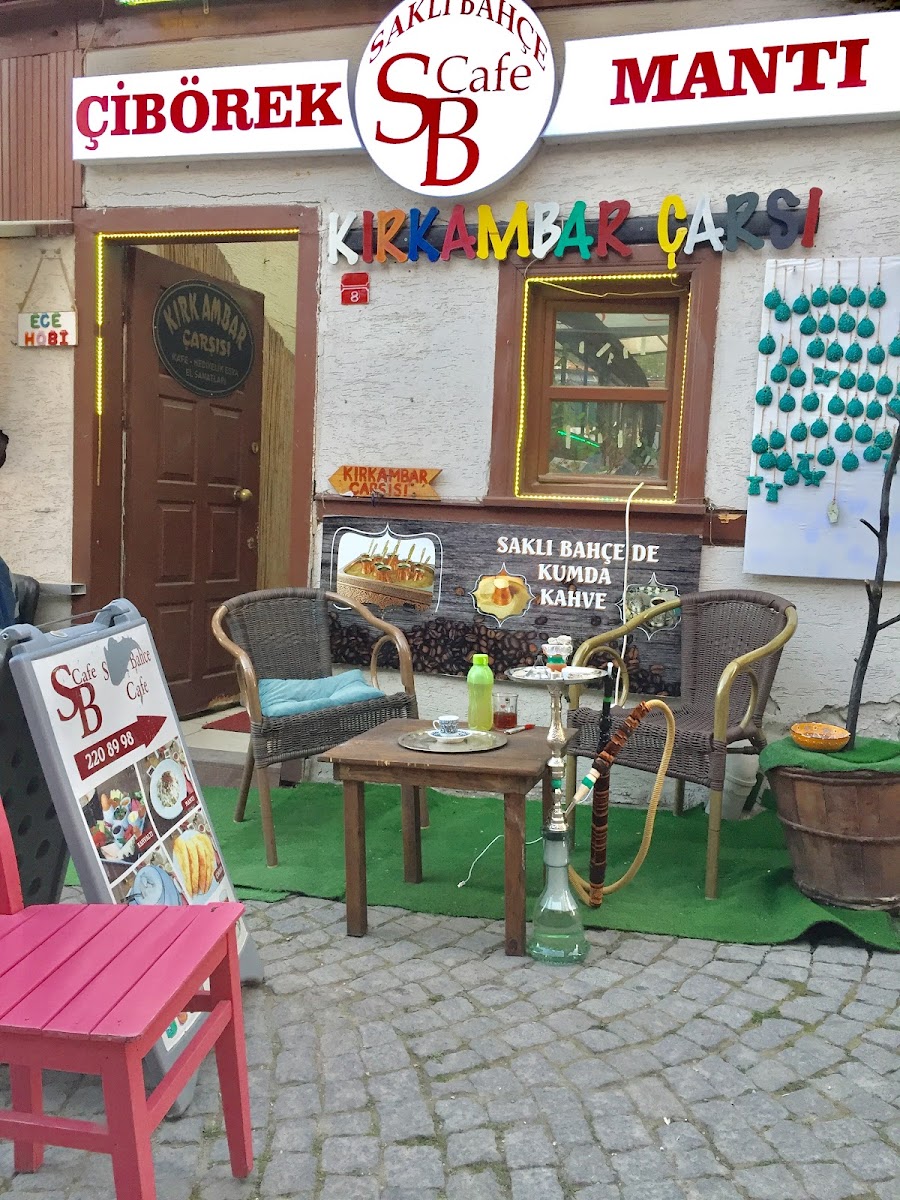 Saklı Bahçe Kırım Çibörek — fotoğraf
