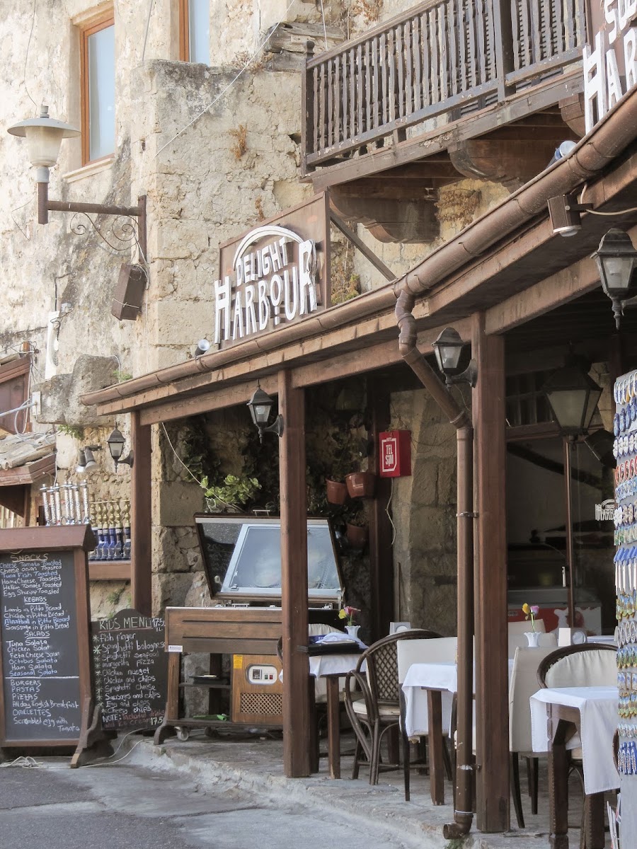 Salut Marin fish & meze restaurant — photo