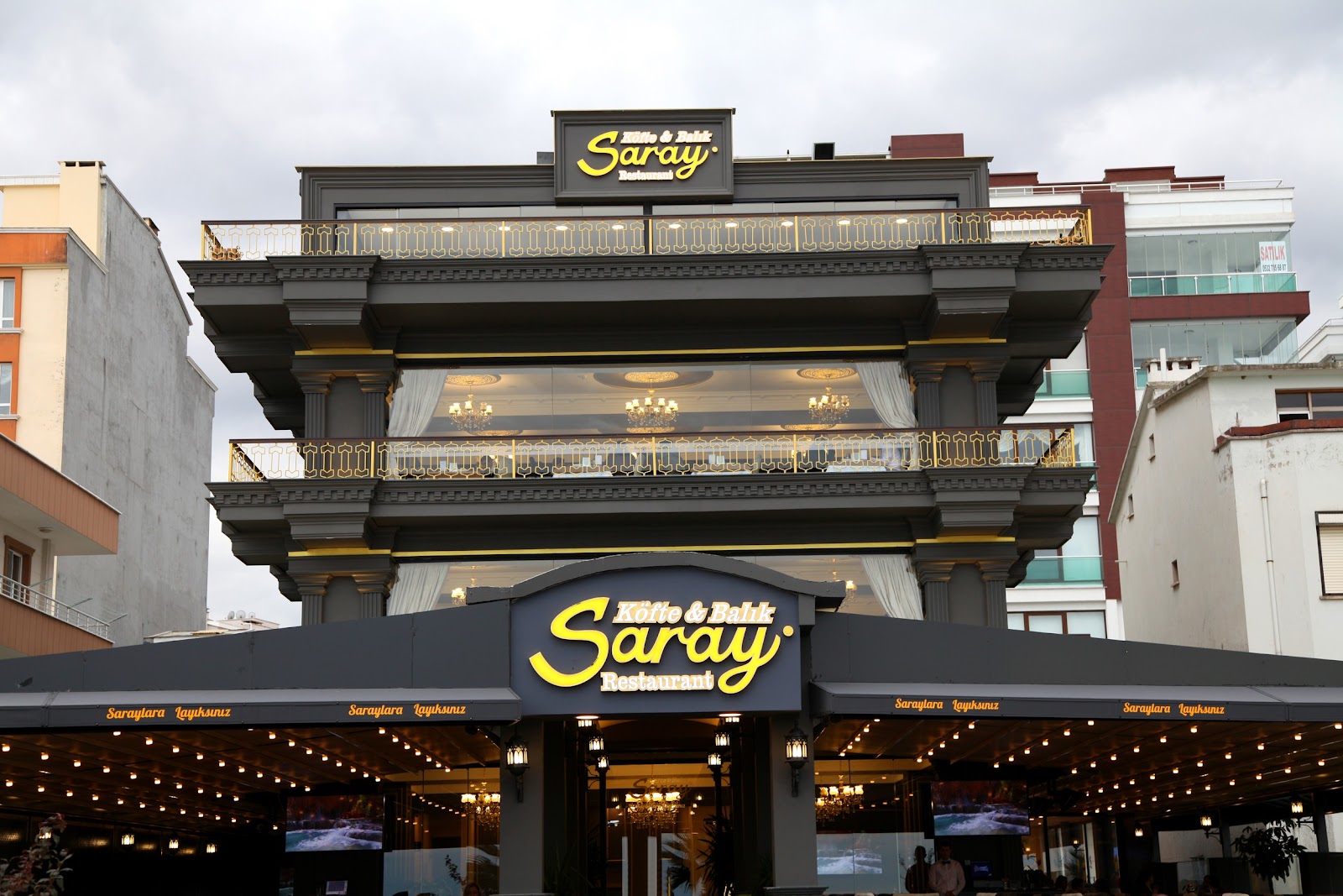 Saray Köfte Balık Restaurant Atakum — fotoğraf 1