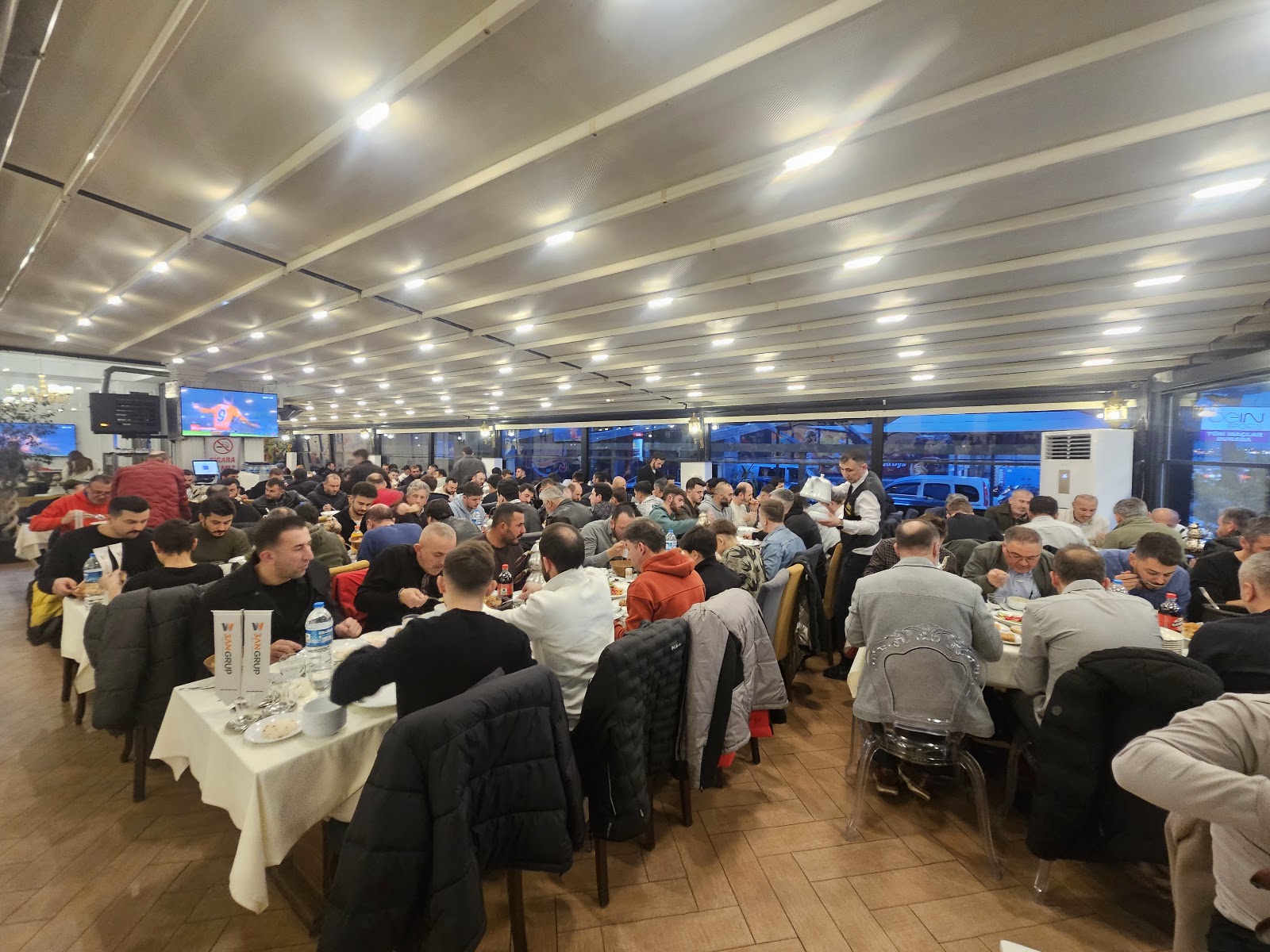 Saray Köfte Balık Restaurant Atakum — fotoğraf 2