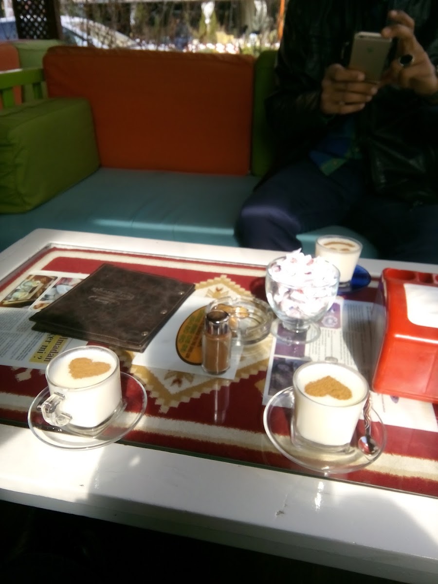 Saray Pastanesi Hamitteyiz — fotoğraf 2