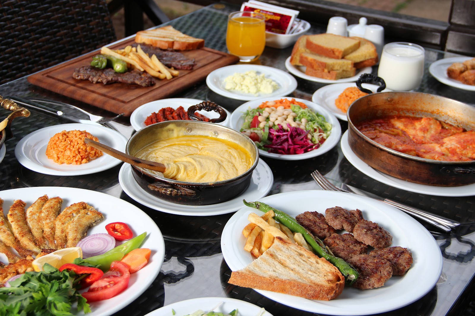 Saray Restaurant Duruşehir — fotoğraf 5