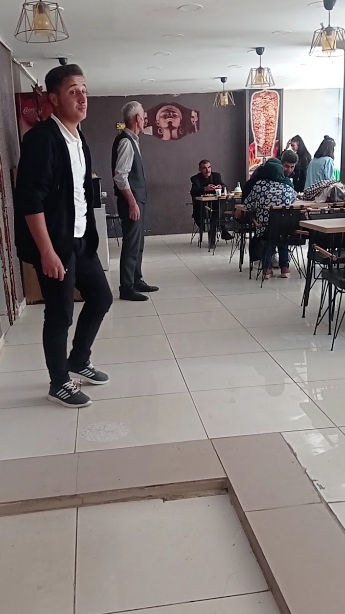 Şark Sofrası Yüksekova ( lahmacun sarayı) — fotoğraf 3