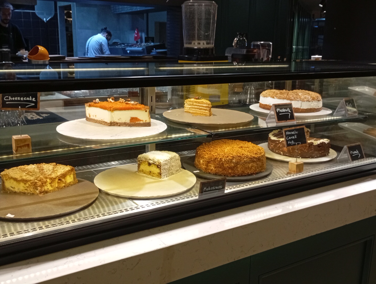 Schiller Kaffee Güzeloba & Franco's Pizza — fotoğraf 4