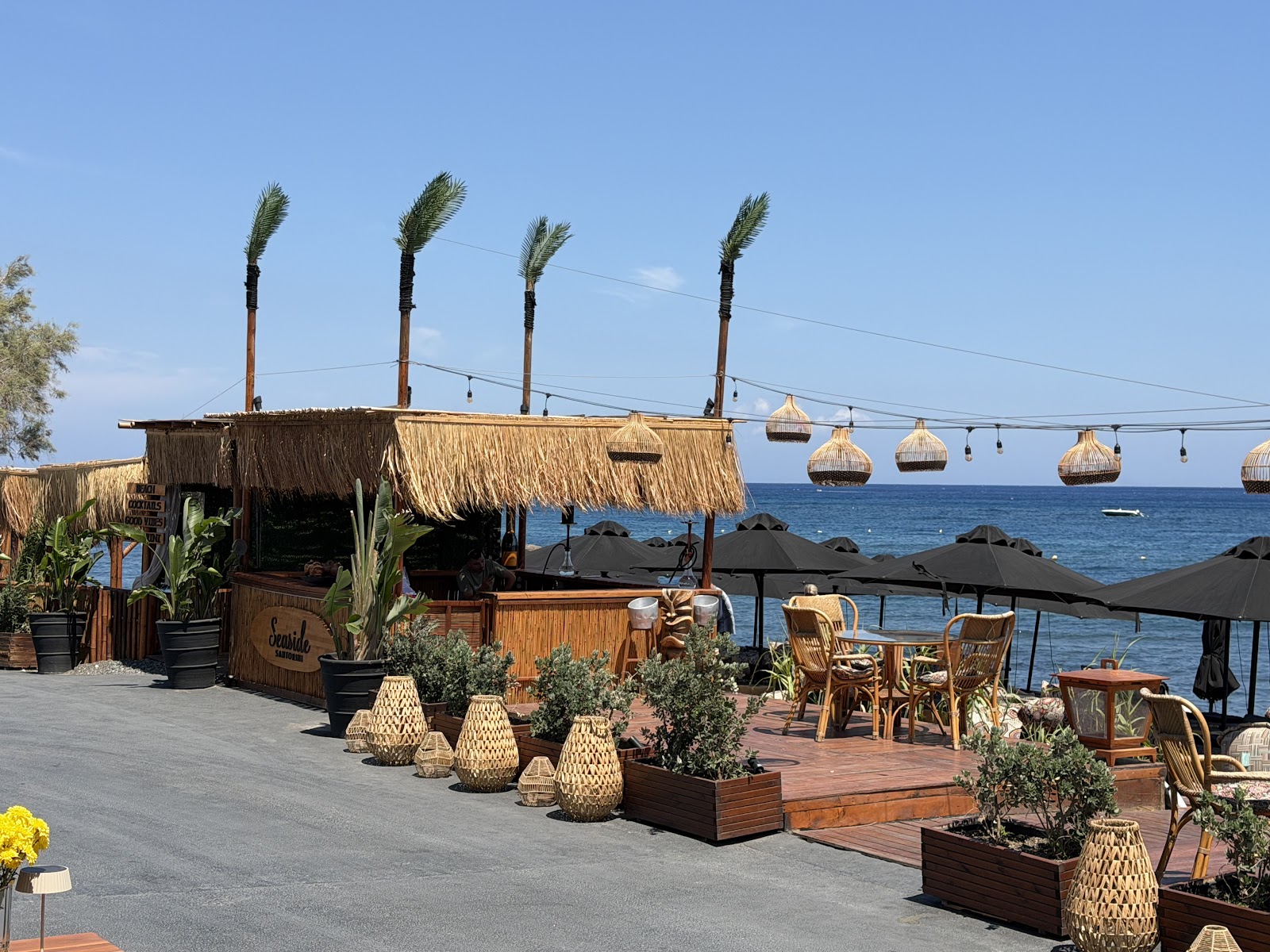 Seaside Santorini — photo