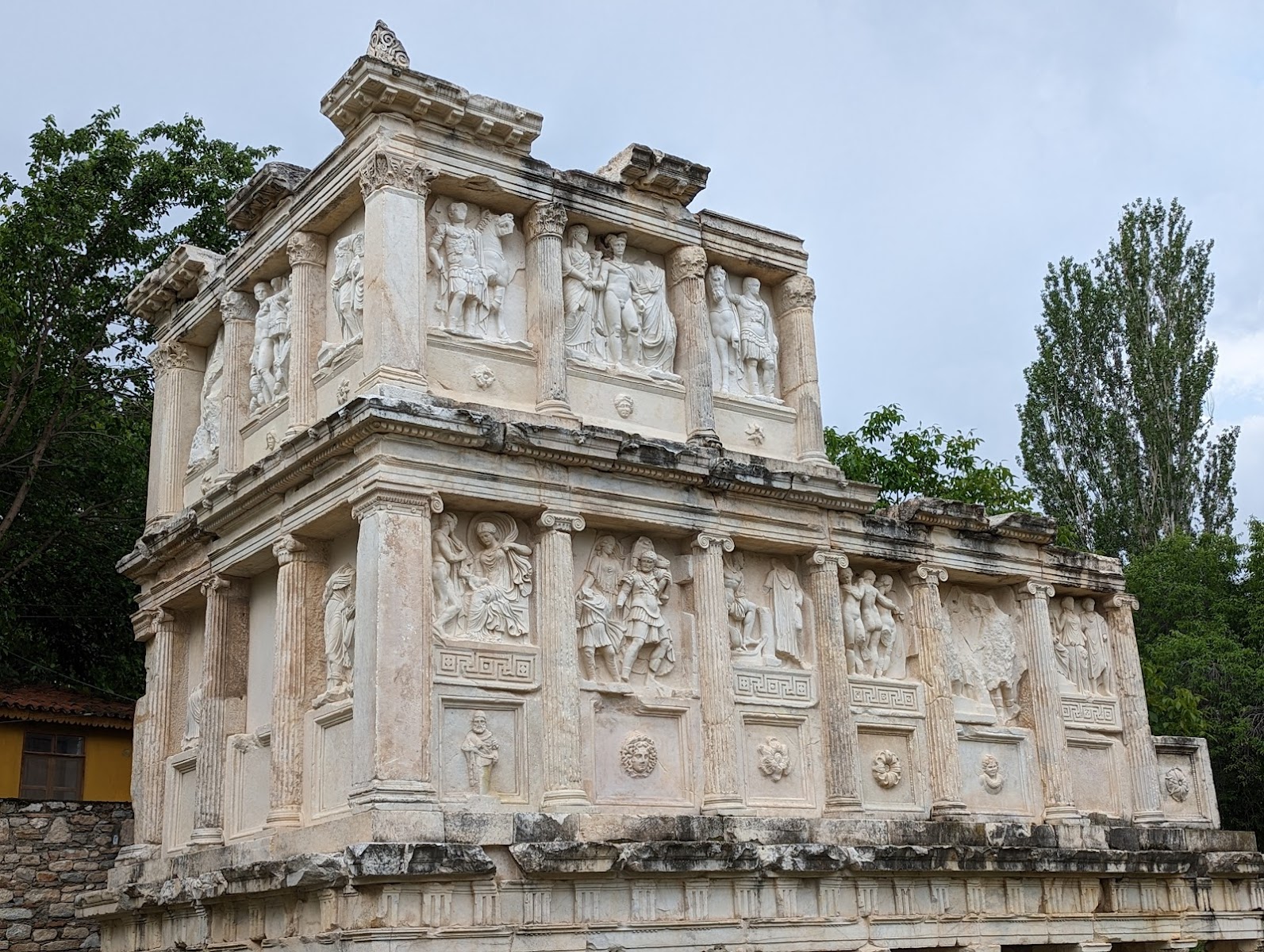 Sebasteion Tapınağı — fotoğraf 1