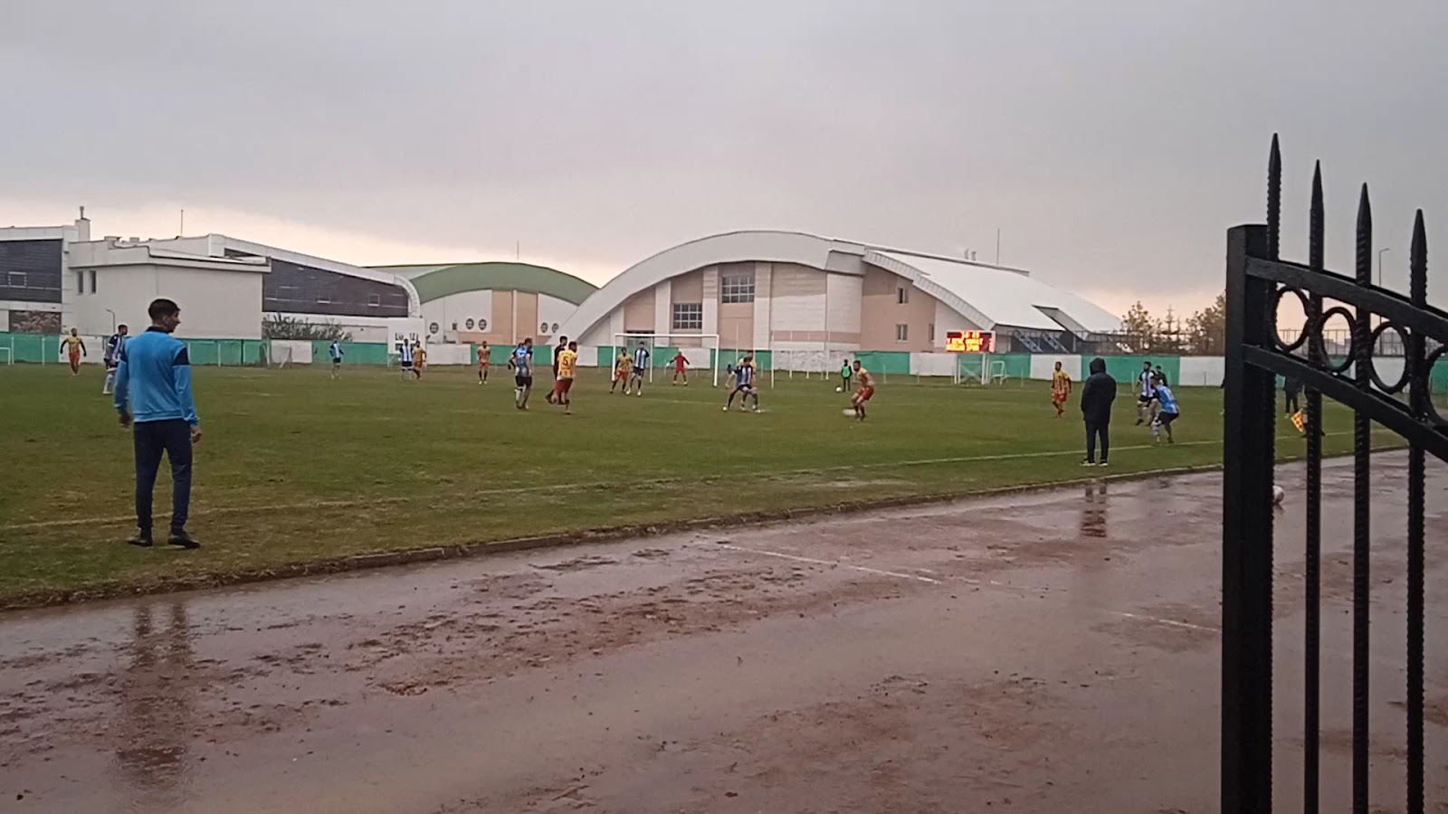 Şehir Stadyumu — fotoğraf 3