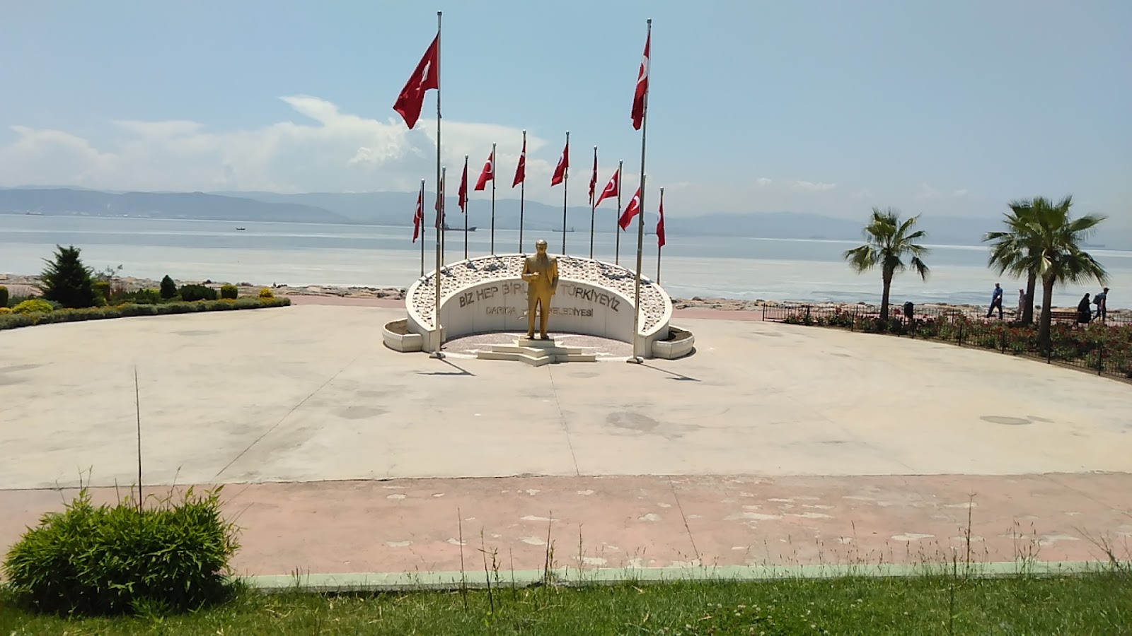 Şehit Cevher Dudayev Parkı — fotoğraf 5