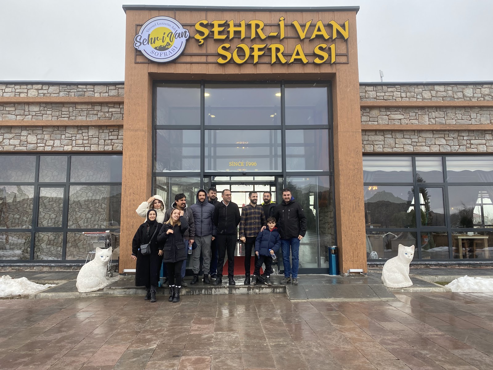 Şehr-i Van Sofrası- Van kahvaltısı ve Yöresel yemekleri — fotoğraf 9
