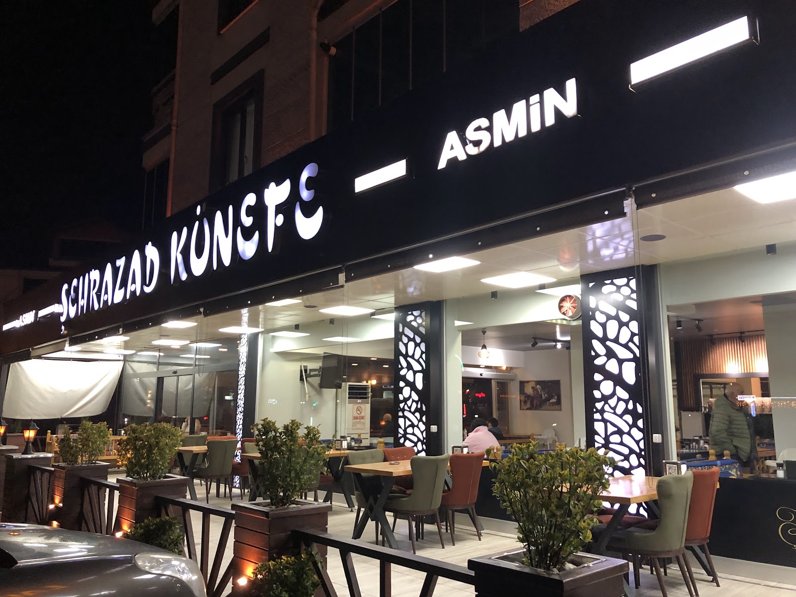 SEHRAZAD KÜNEFE & LAHMACUN VE KEBAP — fotoğraf