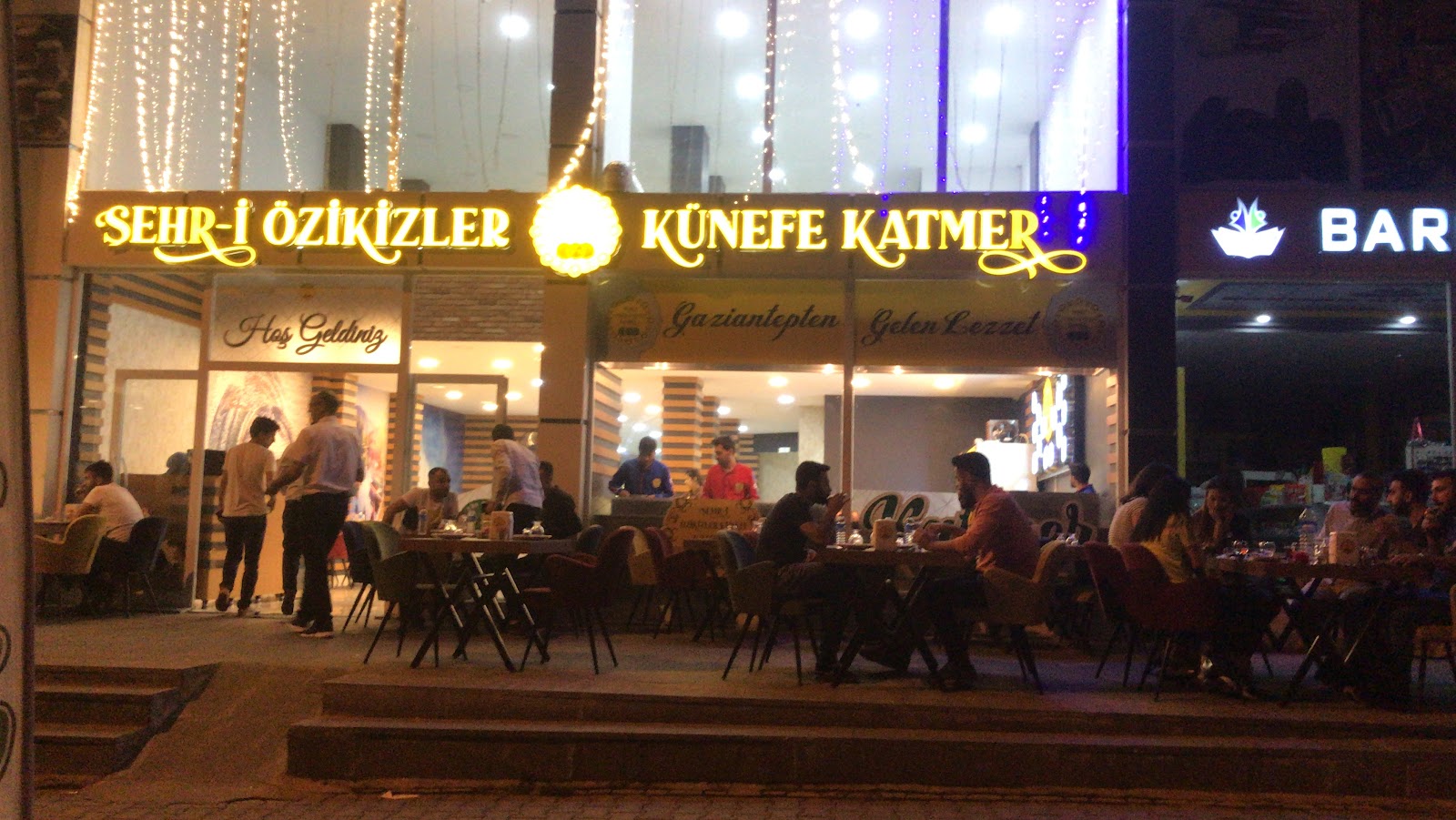 Şehri Özikizler Künefe Katmer — fotoğraf