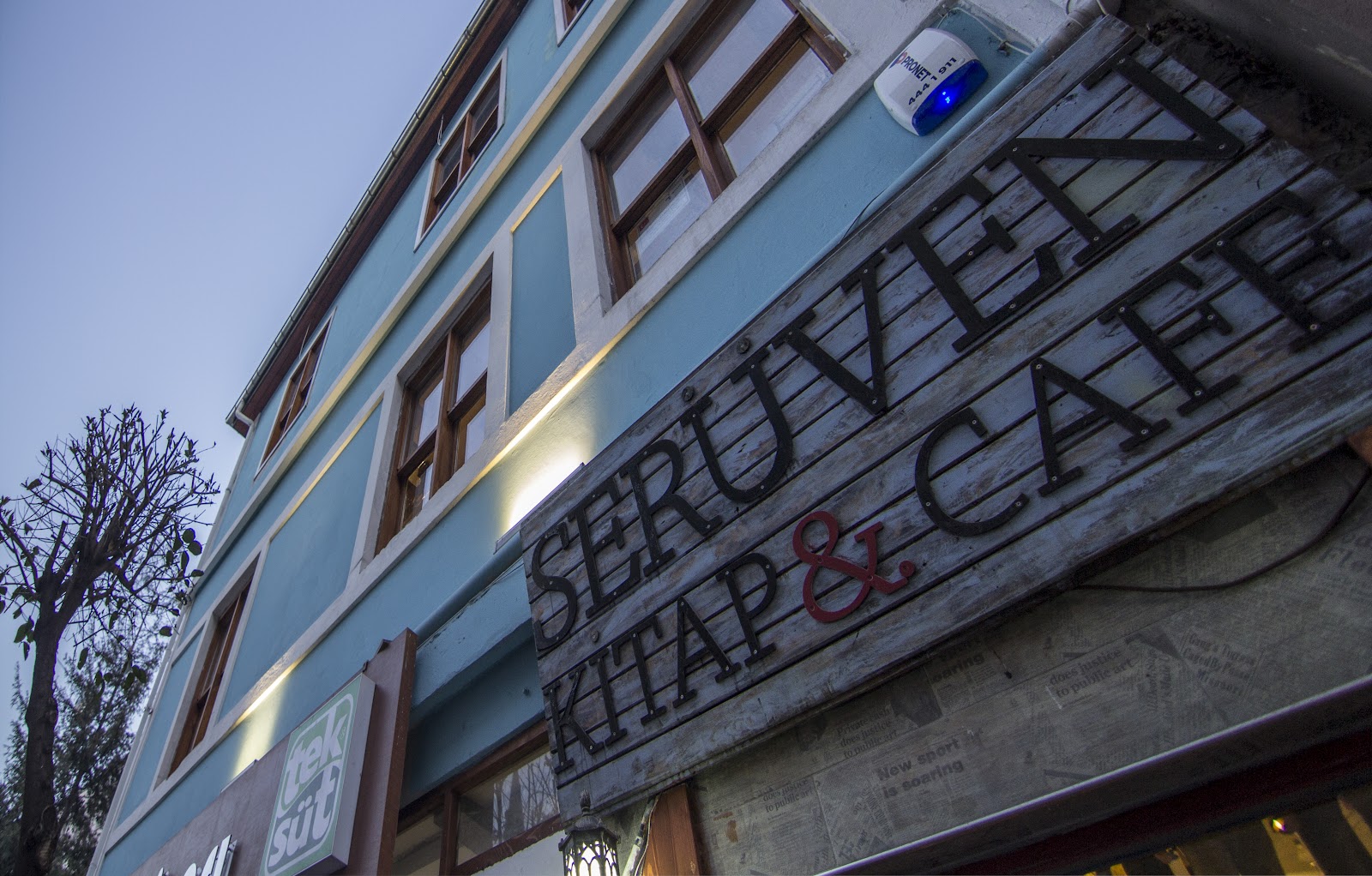Serüven Kitap&Cafe — fotoğraf