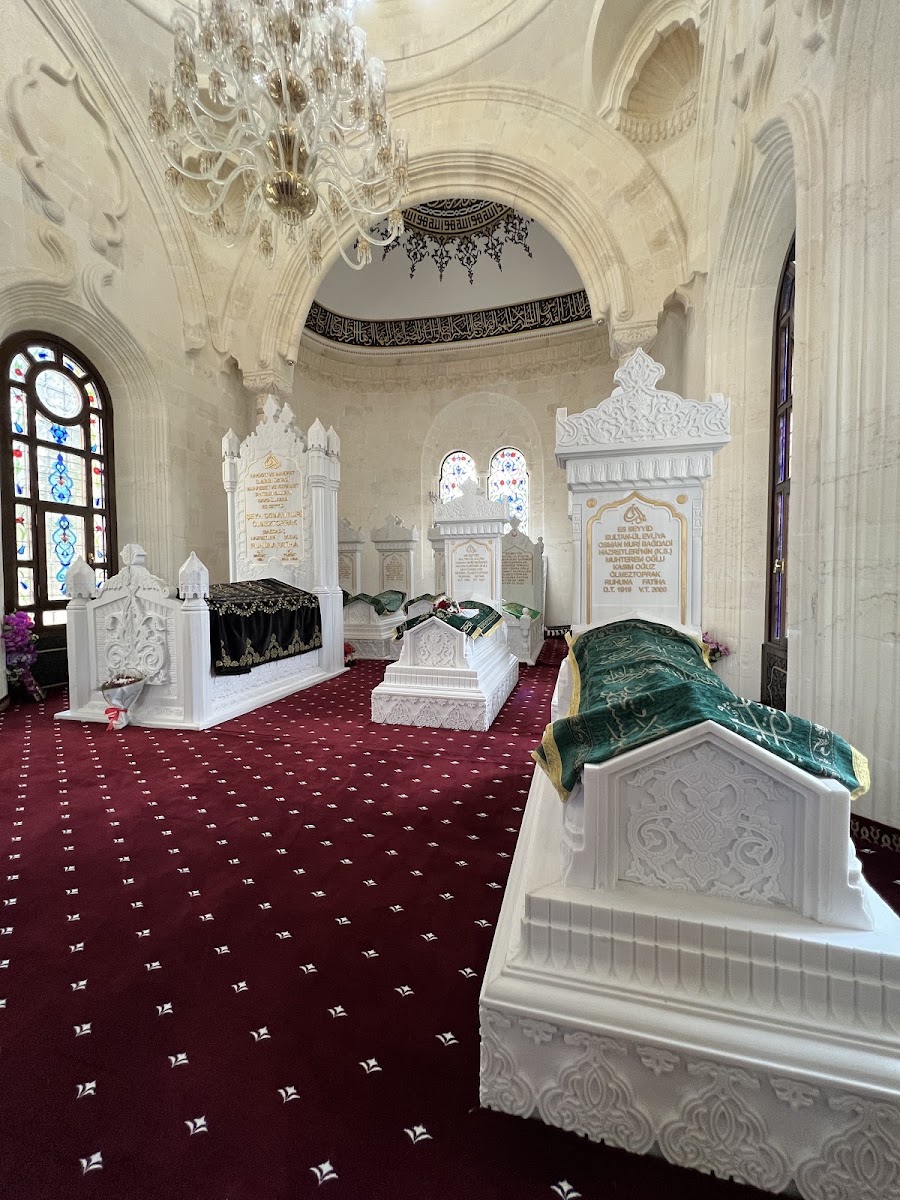 Şeyh Osman Nuri Ölmeztoprak Bağdadı Türbesi — fotoğraf