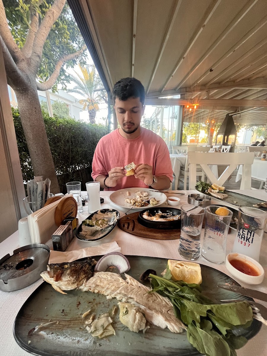 Sezai'nin Yeri Balık Restaurant — fotoğraf 2