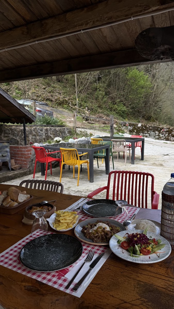 SİNİ CAFE & RESTORAN — fotoğraf 2