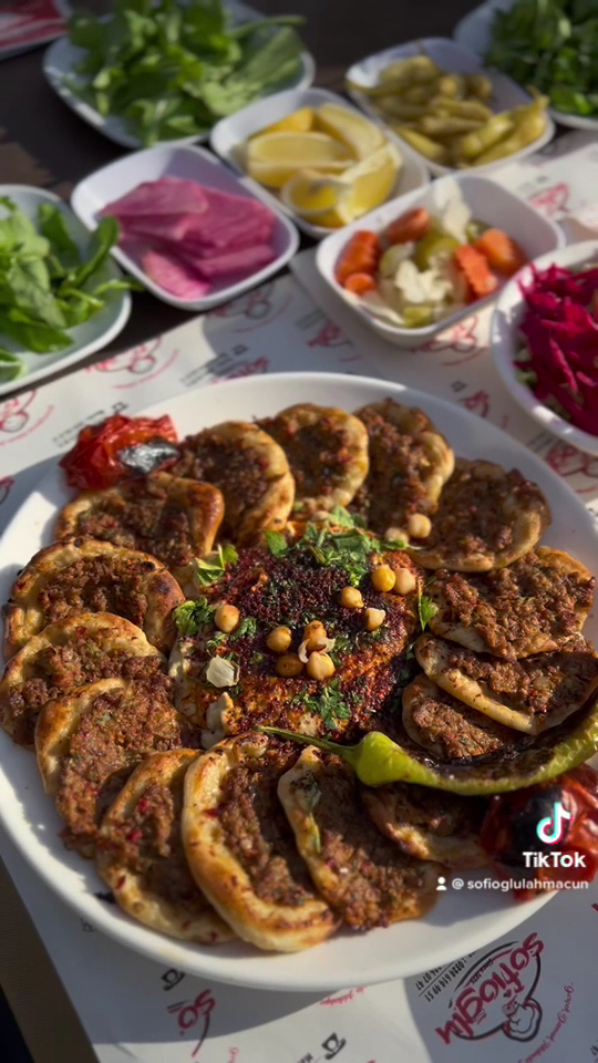 SOFİOĞLU FINDIK LAHMACUN & HUMUS MERSİN/POZCU — fotoğraf 3