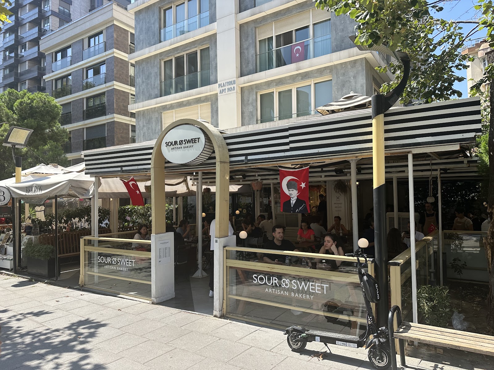 Sour & Sweet Artisan Bakery — fotoğraf 1