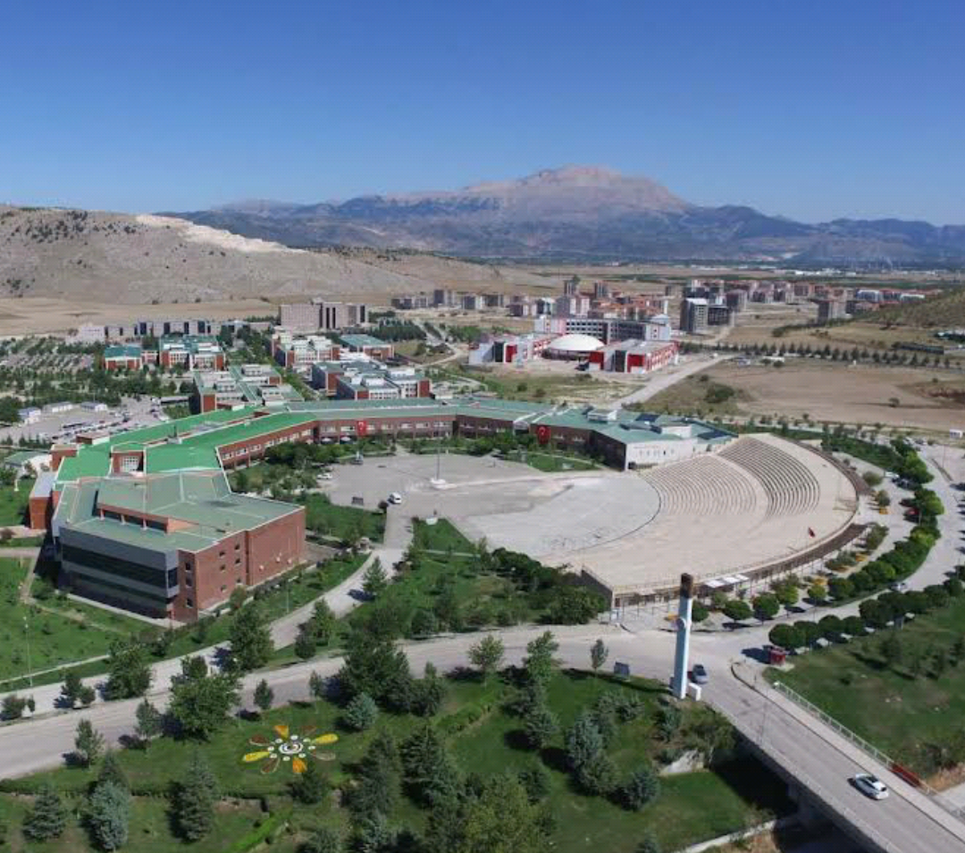 Süleyman Demirel Üniversitesi — fotoğraf 1