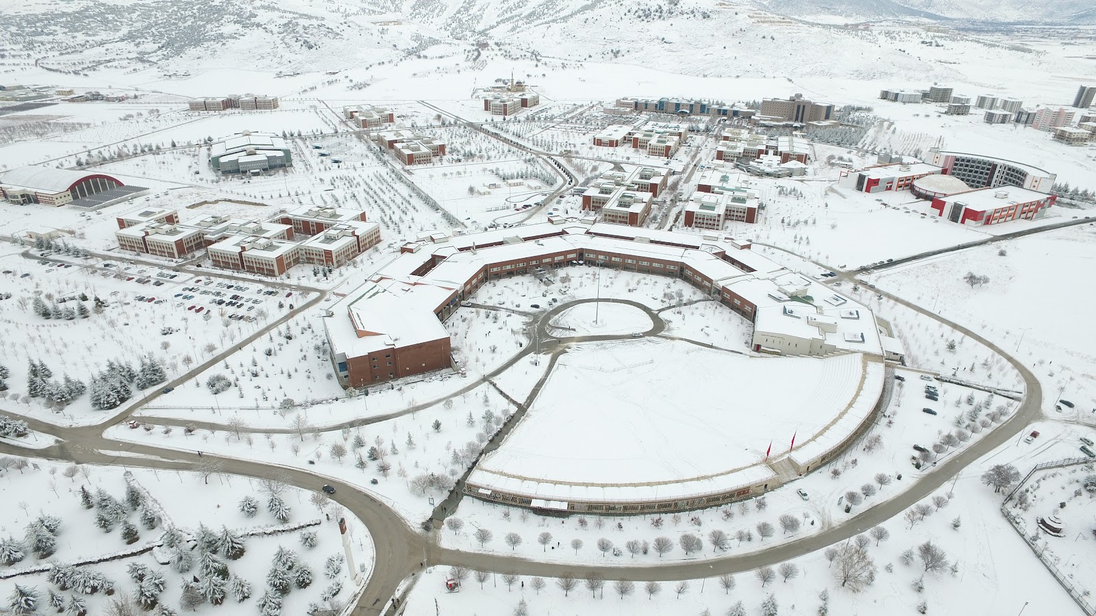 Süleyman Demirel Üniversitesi — fotoğraf 4