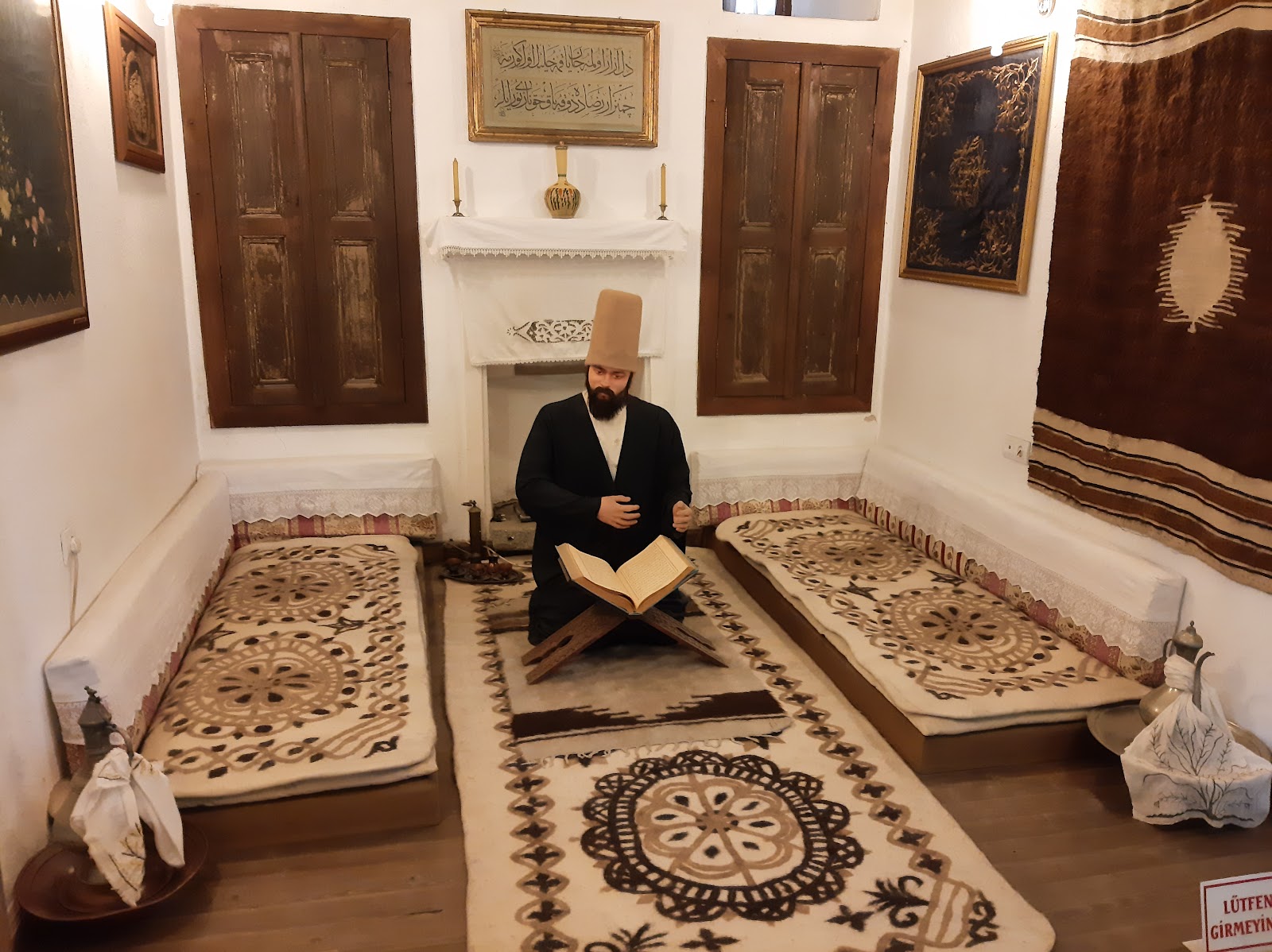 Sultan Divani Mevlevihanesi Müzesi — fotoğraf