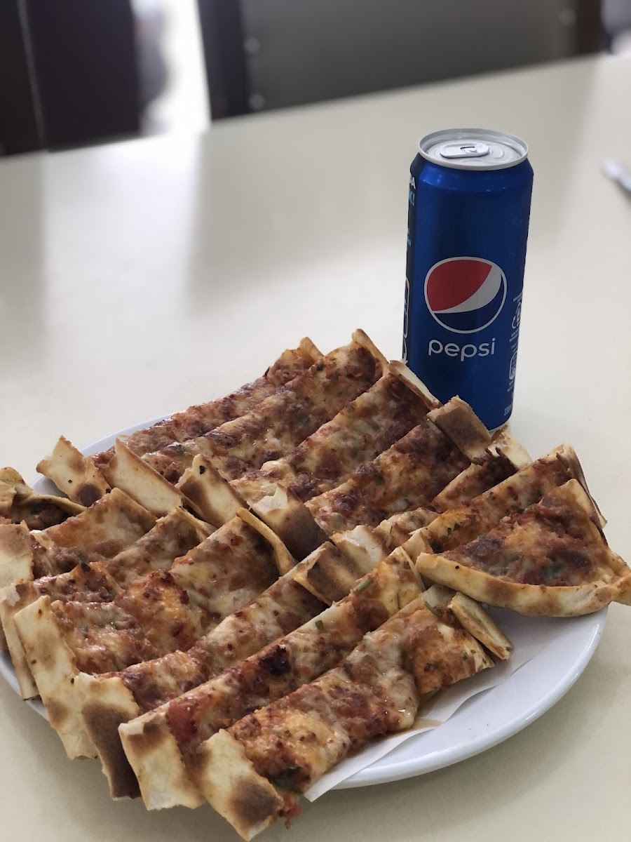 Sümbül Lahmacun Kebap Salonu — fotoğraf 3