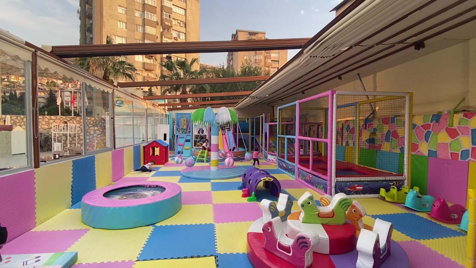 Sümerler Hookah Havuzlu Cafe & Restoran — fotoğraf 3