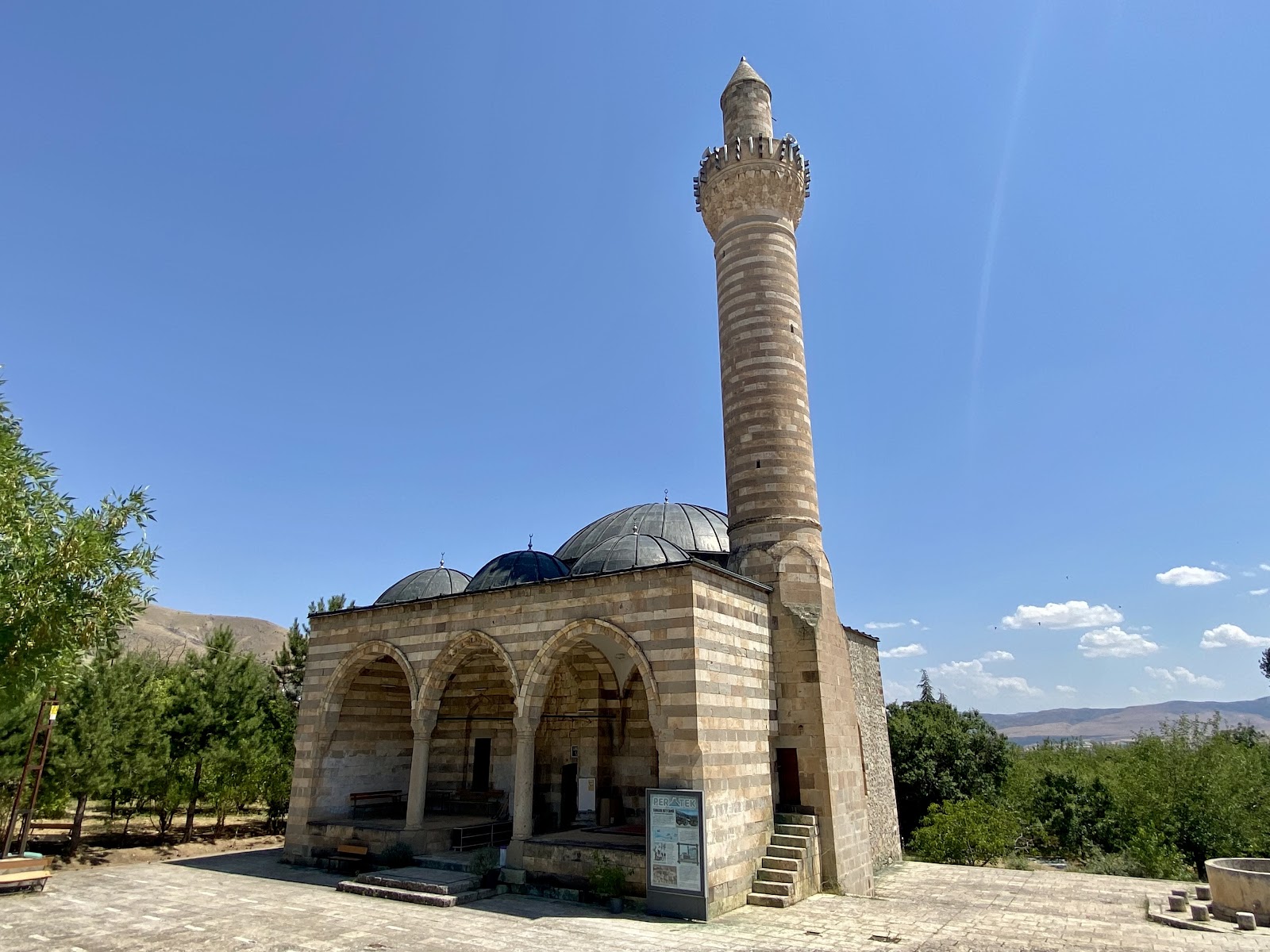 Sungur Bey Camii — fotoğraf