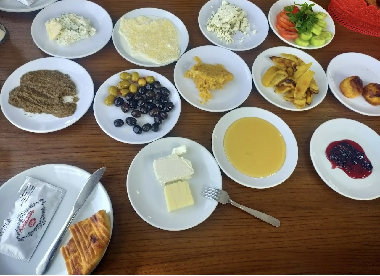 Erol Kardeşler Sütçü Fevzi Kahvaltı Salonu — fotoğraf 5