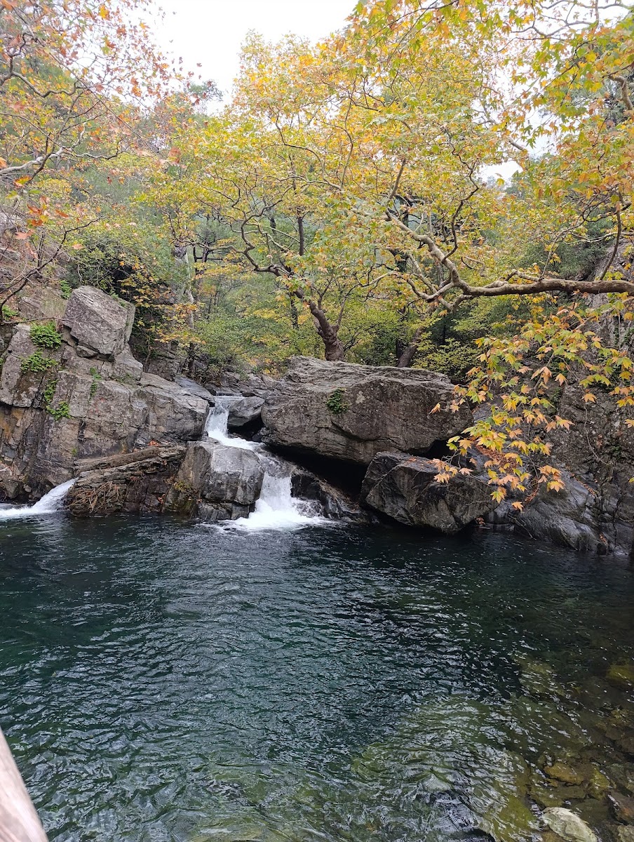 Sütüven Şelalesi — fotoğraf 1