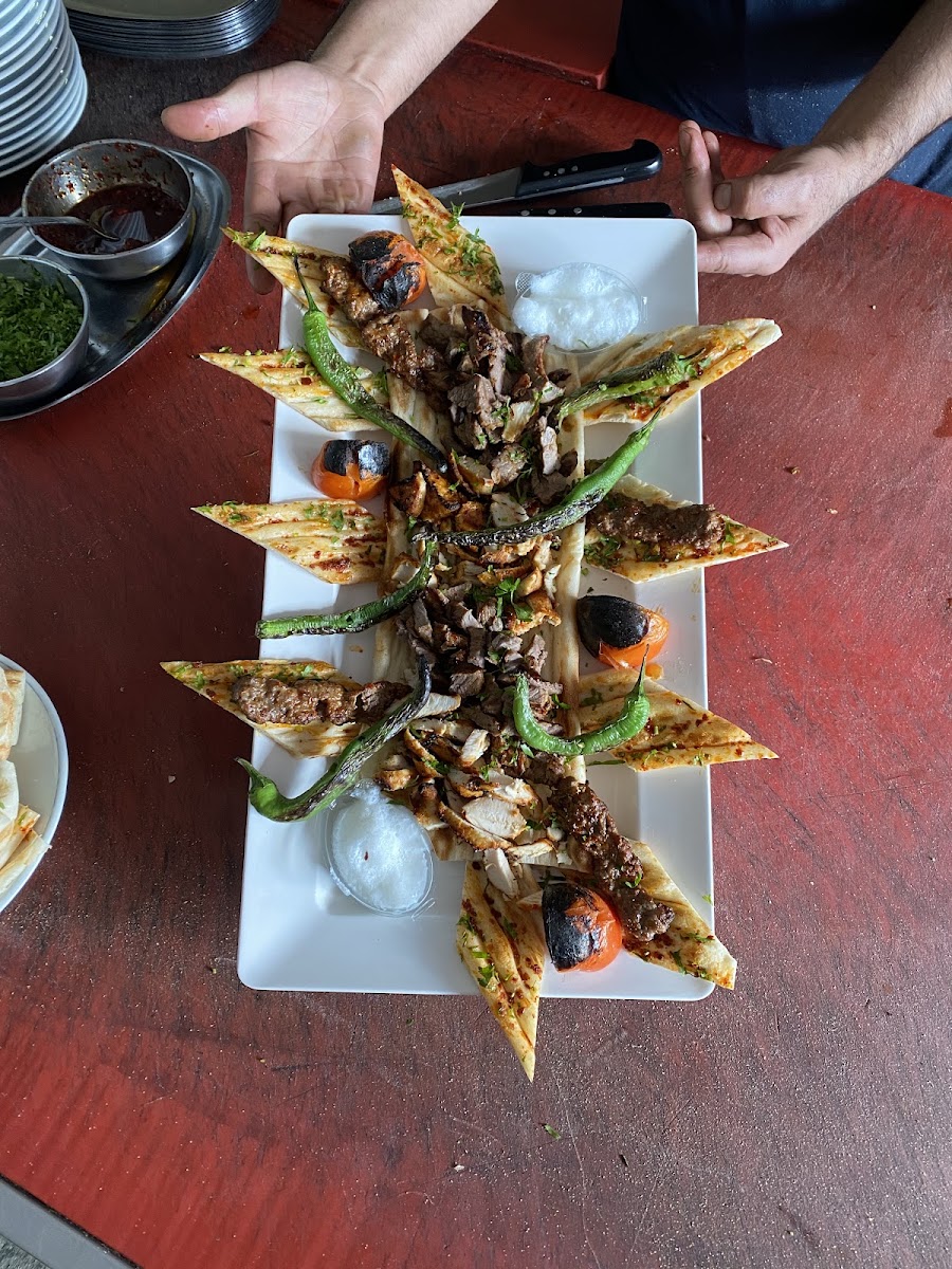 SUVARİ HACIOĞLU KEBAP MARAŞ (akdamar otel arası) — fotoğraf 3