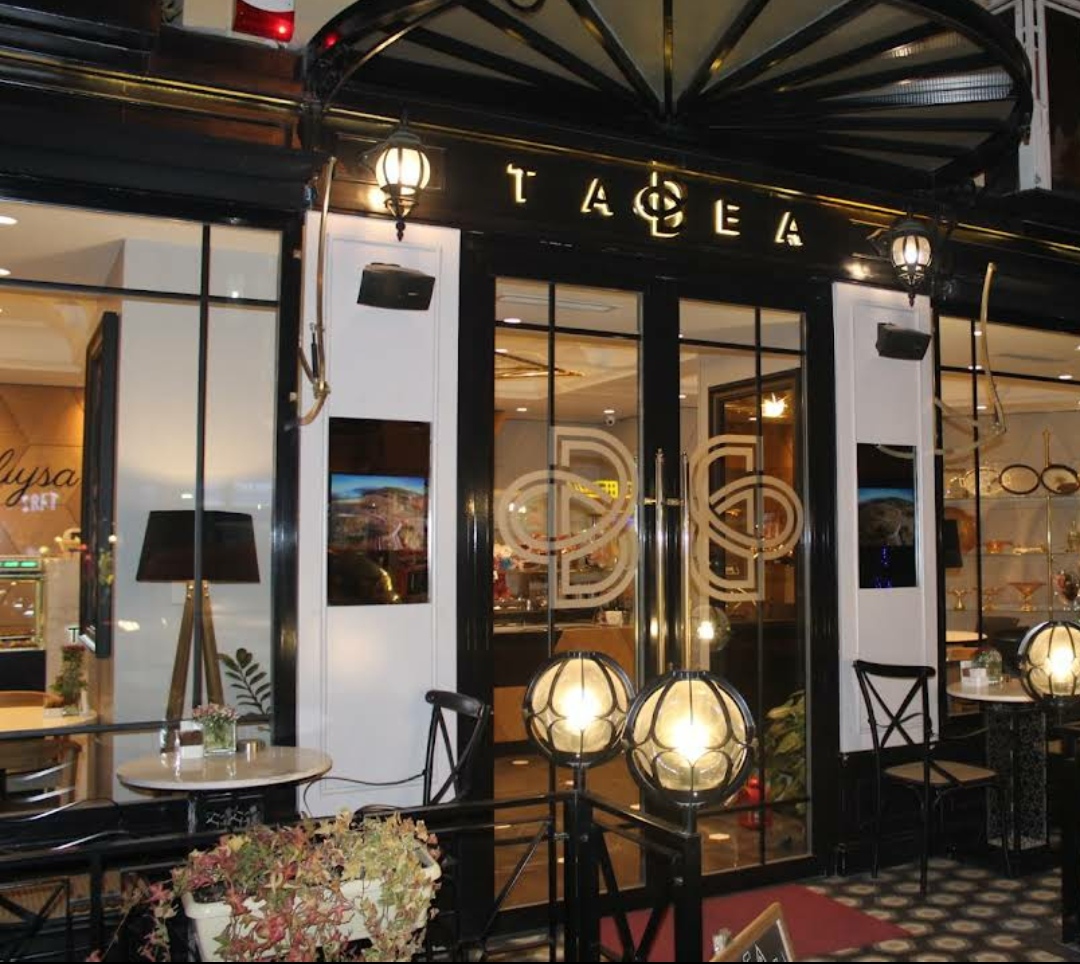 TABEA Baklava Ve Çikolata — fotoğraf