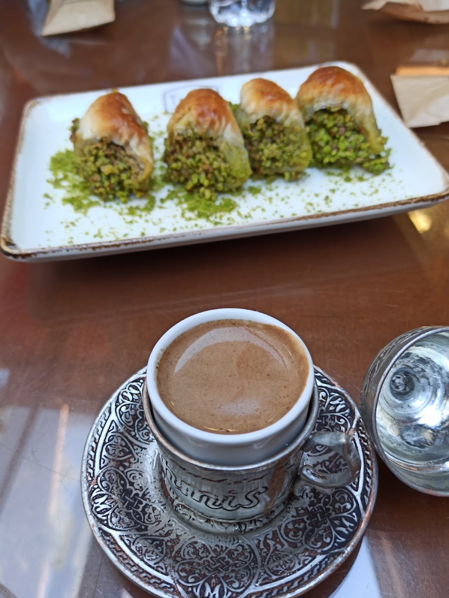 Tahmis Kahvesi — fotoğraf 10