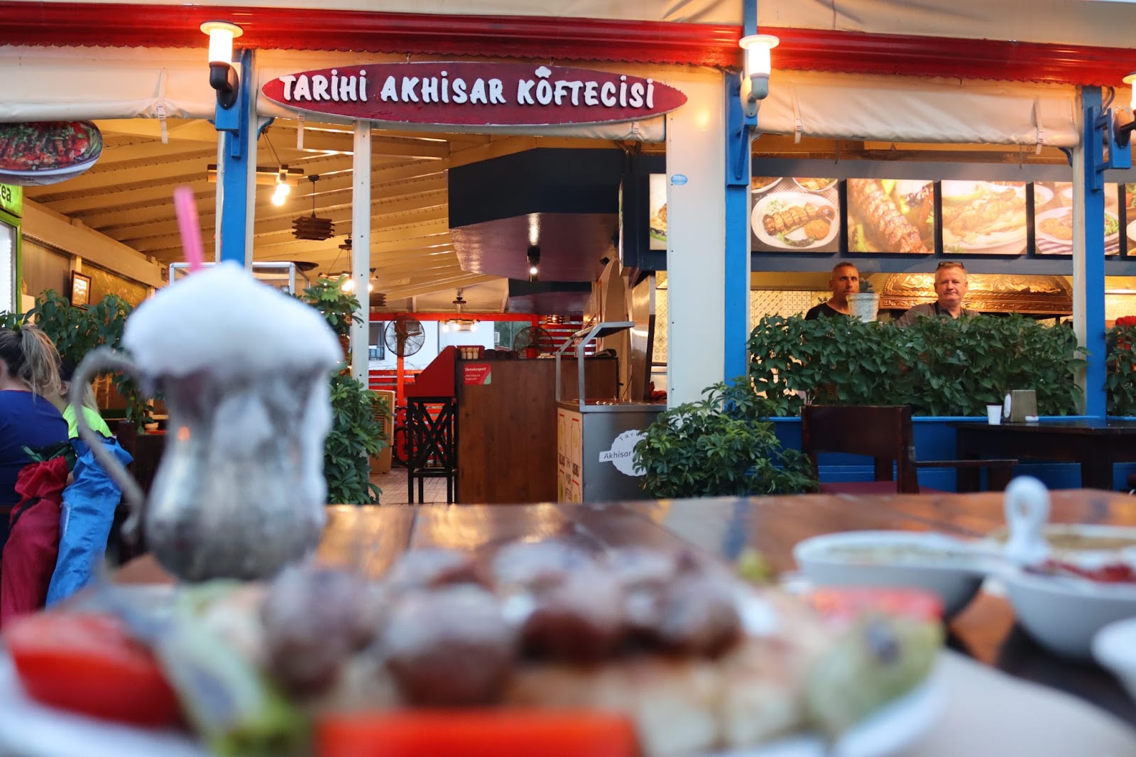 Tarihi Akhisar Köftecisi & Kokoreç & Et Döner — photo 2