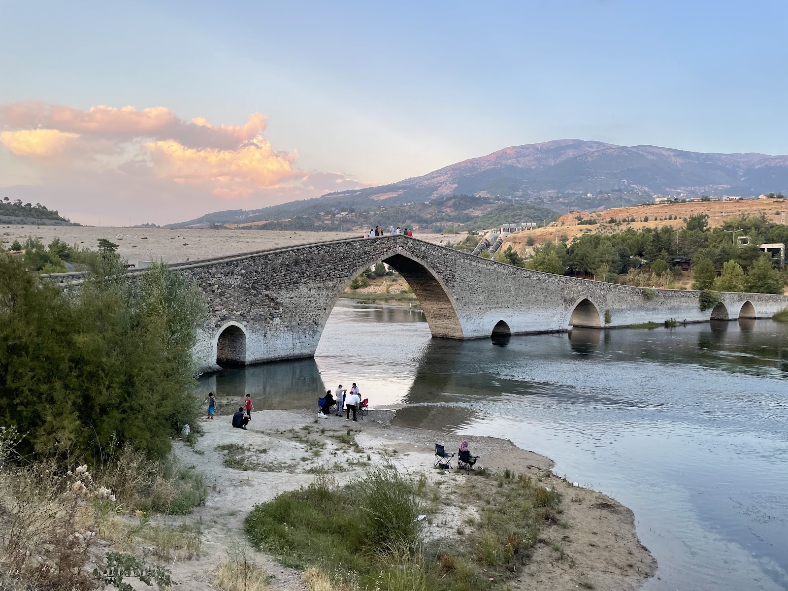 Tarihi Ceyhan Köprüsü — fotoğraf