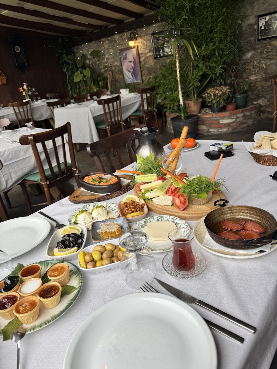 Tarihi Havuzlu Köşk Restaurant Alkolsüz — fotoğraf 2